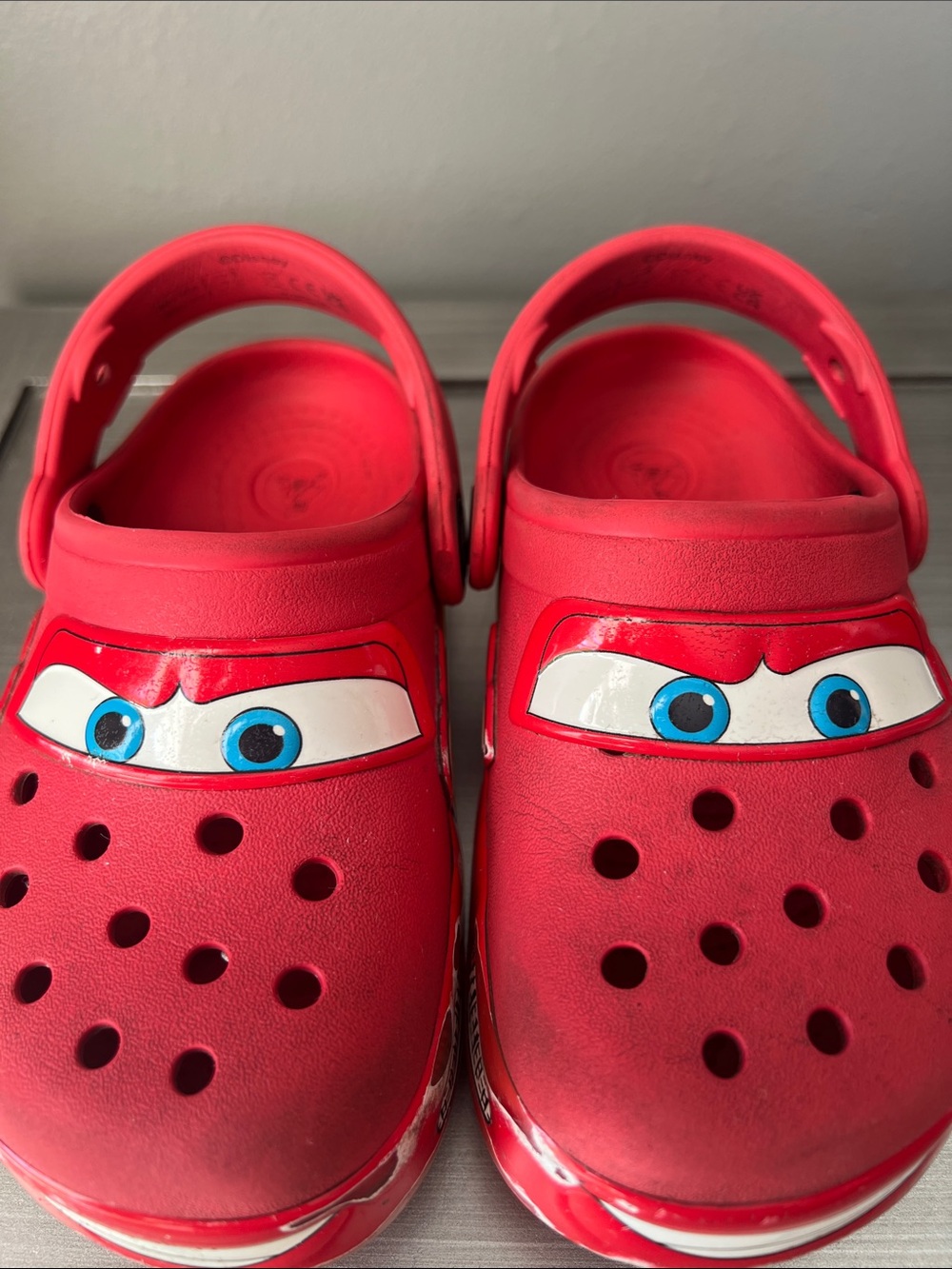 Lightning McQueen Classic Clog Crocs kids size c10. 100% authentic - Picture 10 of 15